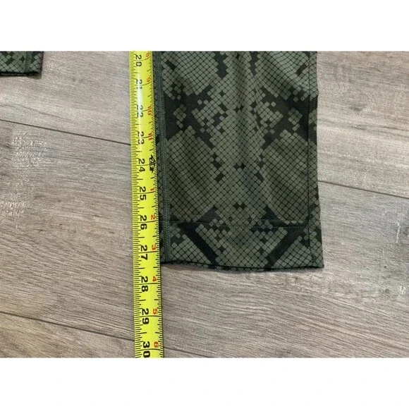 Lululemon Size 6 Jogger Pants Ready to Rulu High-Rise Green Snakeskin - Picture 6 of 9